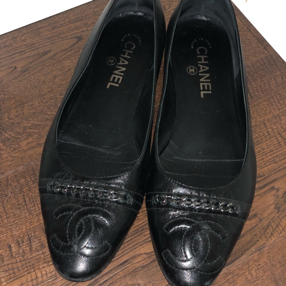 CHANEL black flats 38.5